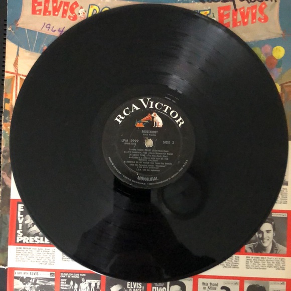 Elvis Presley Roustabout Vinyl Record Album Lp '65 - Picture 8 of 8